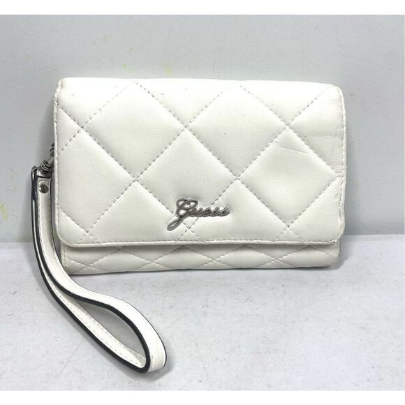 Vintage GUESS White Quilted Faux Leather Flap Wristlet Wallet - Picture 1 of 7